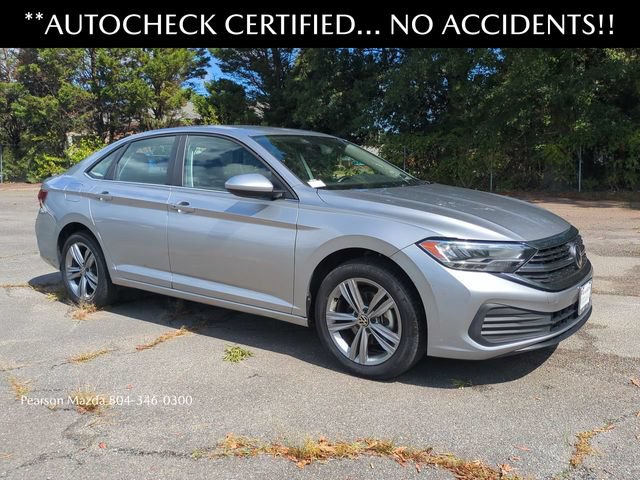 Used 2024 Volkswagen Jetta SE FWD image 2