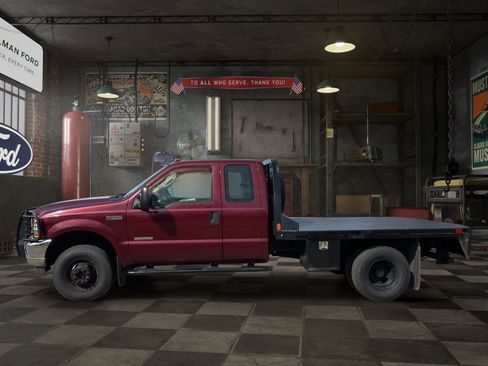 Used 2004 Ford F350 XL image 3