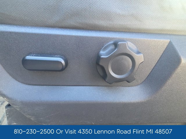Used 2015 Ford F250 XLT w/ XLT Premium Package AWD/4WD image 15