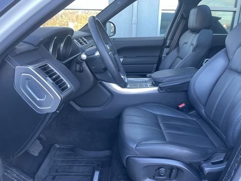 Used 2017 Land Rover Range Rover Sport SE image 14