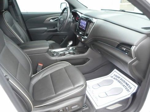 Used 2022 Chevrolet Traverse Premier image 10