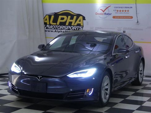 Used 2018 Tesla Model S 100D image 3