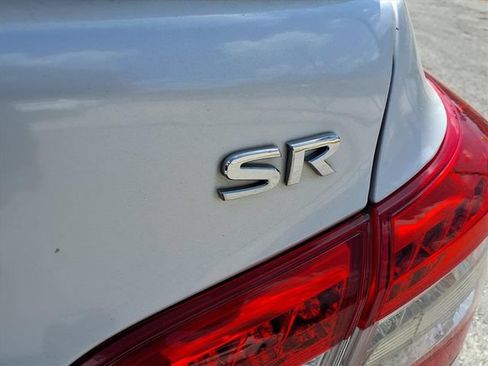 Used 2015 Nissan Sentra SR FWD image 8
