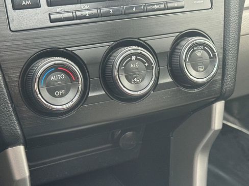 Used 2015 Subaru Forester 2.5i Limited image 26