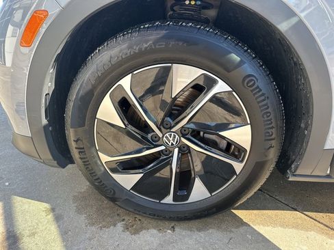 Used 2021 Volkswagen ID.4 Pro image 33