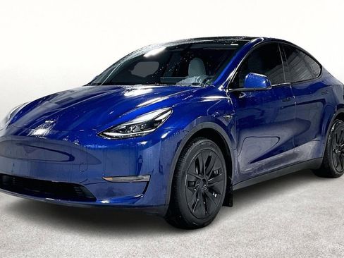 Used 2024 Tesla Model Y Long Range AWD/4WD image 14