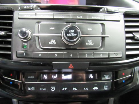 Used 2017 Honda Accord Sport Special Edition image 21