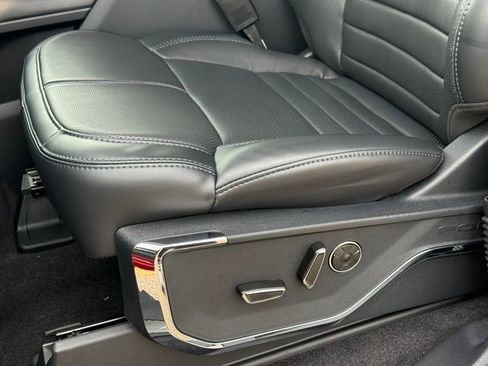 New 2025 Ford F150 Platinum image 31