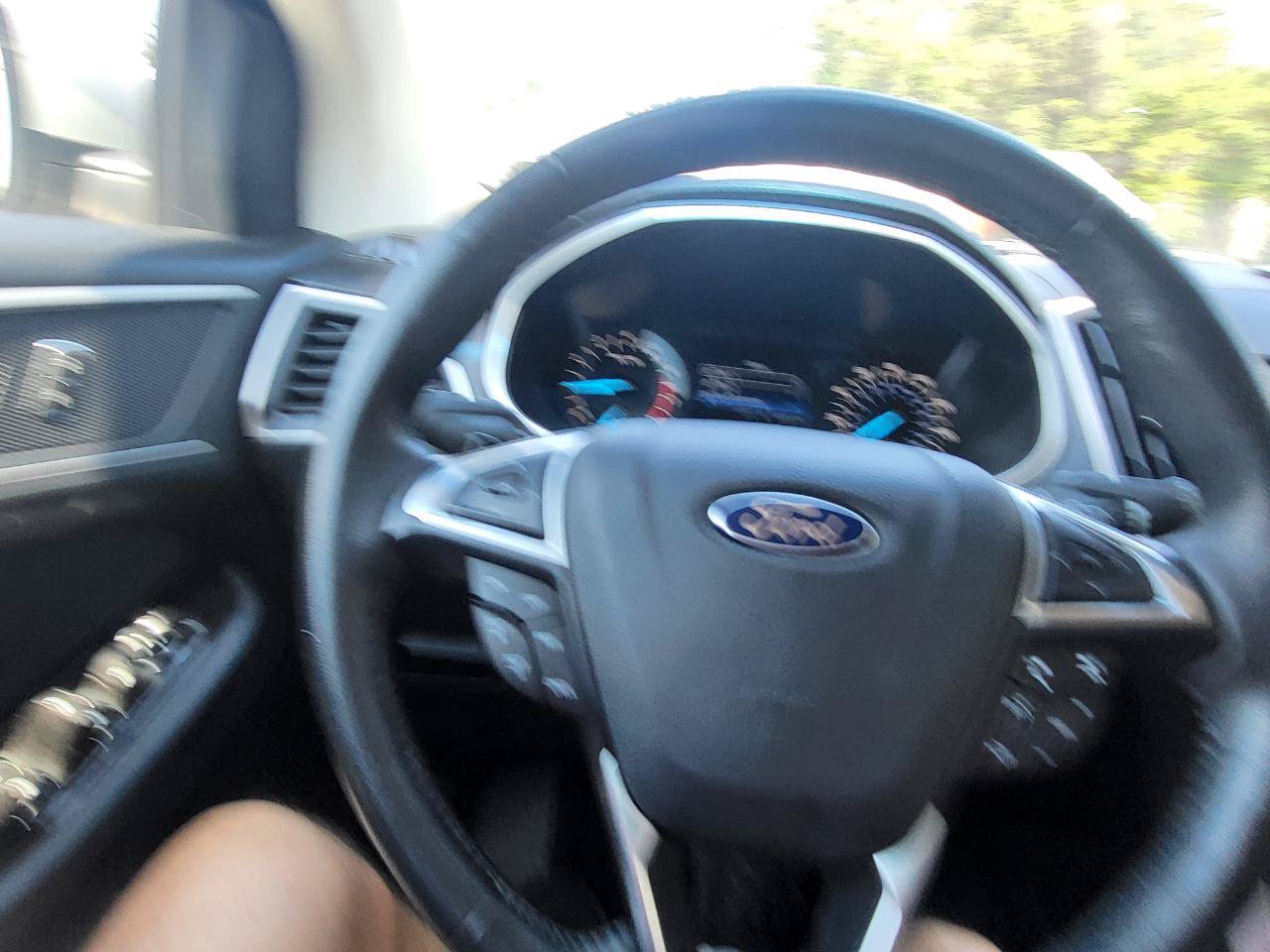 Used 2017 Ford Edge SEL AWD/4WD image 39