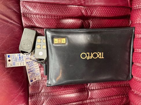 Used 1990 Oldsmobile Toronado Trofeo image 23