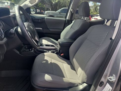 Used 2021 Toyota Tacoma SR5 RWD image 16
