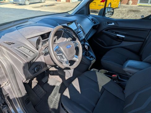 Used 2017 Ford Transit Connect XLT image 13