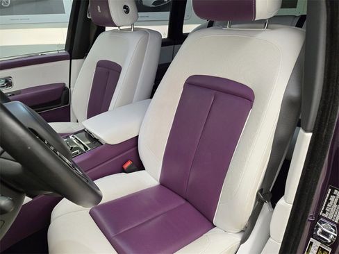 Certified 2023 Rolls-Royce Cullinan Black Badge w/ Driver's Package image 32