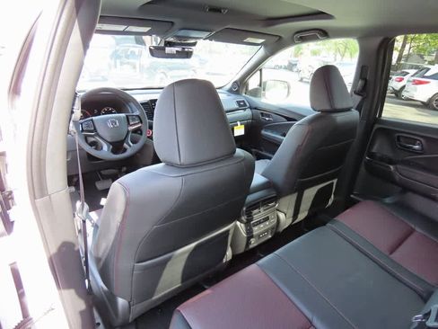 New 2026 Honda Ridgeline Black Edition image 14