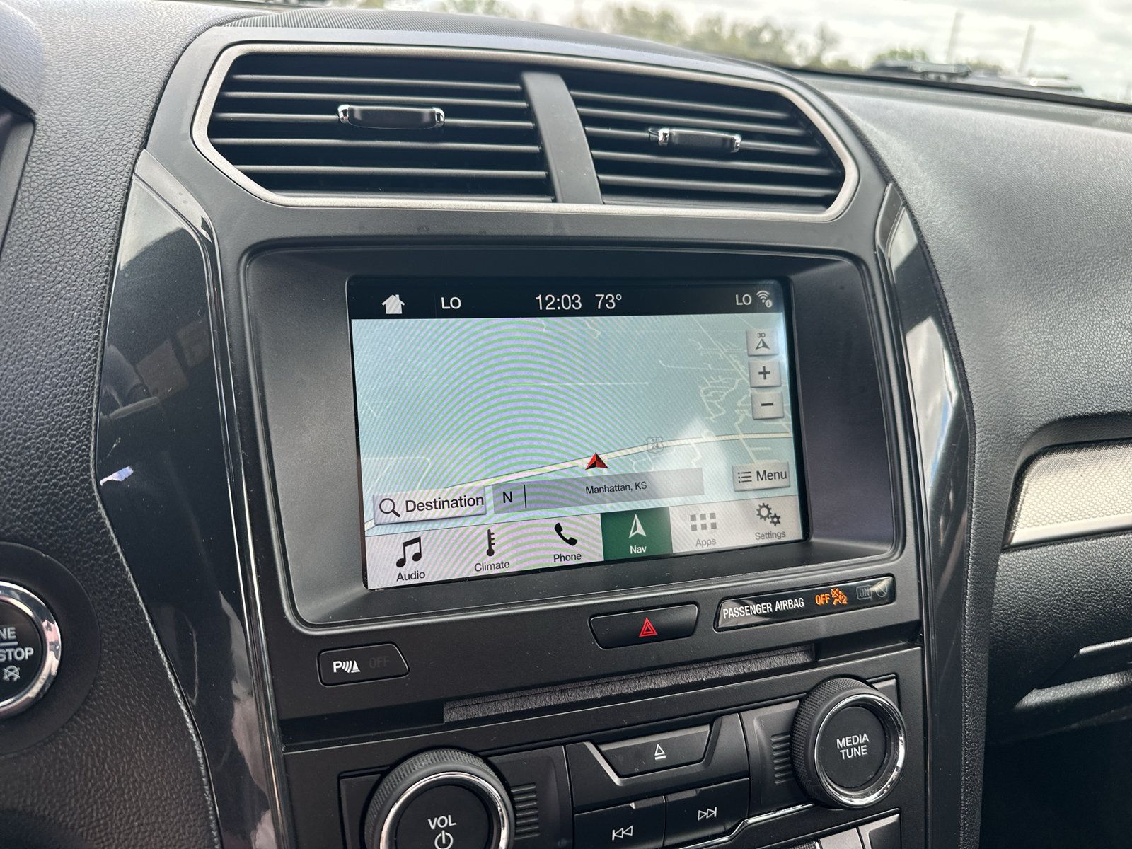Used 2018 Ford Explorer XLT w/ Equipment Group 202A AWD/4WD image 22
