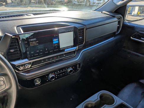 Used 2024 GMC Sierra 1500 SLT image 24