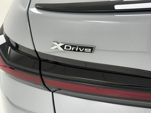 Used 2023 BMW 760i xDrive w/ Executive Package image 41