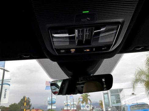 New 2026 Volkswagen Atlas Cross Sport SE image 15