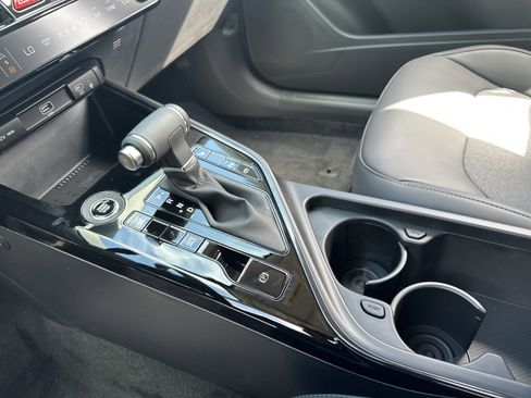 Certified 2025 Kia Niro EX FWD image 15