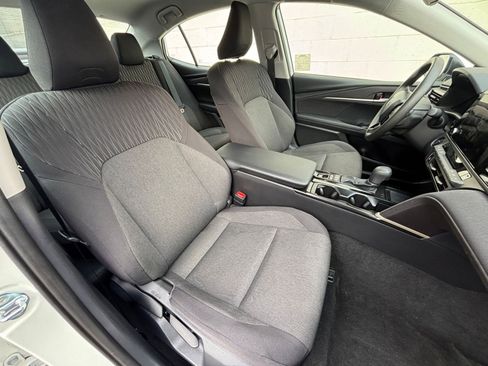 Used 2025 Toyota Camry LE image 36