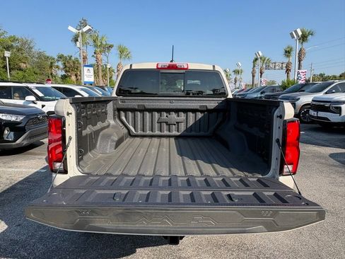 New 2026 Chevrolet Colorado ZR2 AWD/4WD image 11