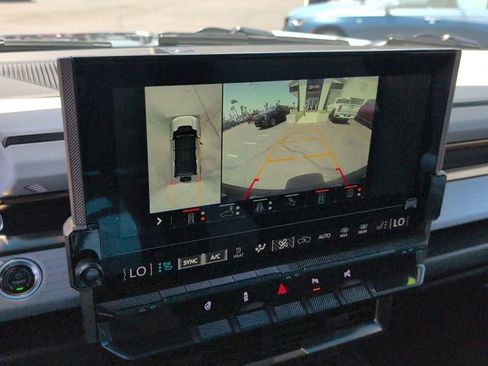 Used 2024 GMC Hummer EV 2X AWD/4WD image 15