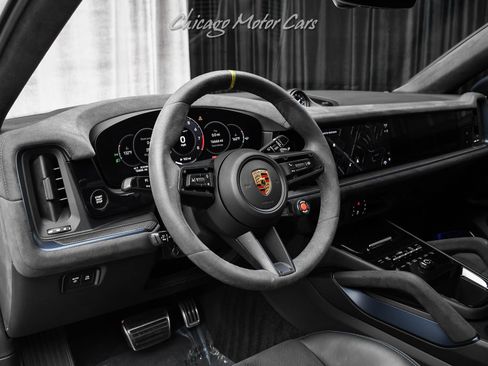 Used 2024 Porsche Cayenne Turbo GT AWD/4WD image 8