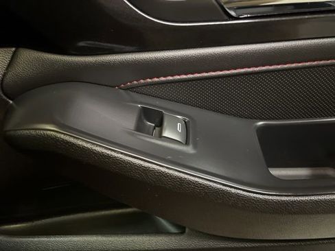 Used 2022 Chevrolet Traverse RS w/ LPO, 'HIT The Road' Package AWD/4WD image 70
