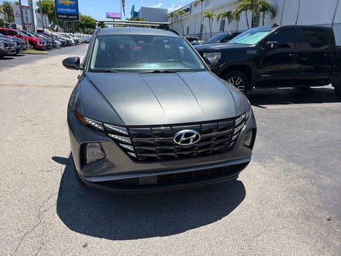Used 2022 Hyundai Tucson SEL FWD image 2