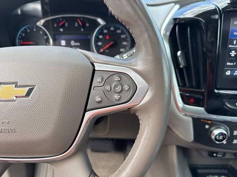 Used 2021 Chevrolet Traverse Premier image 24