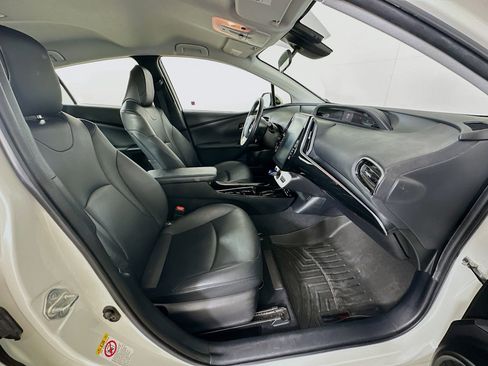 Used 2018 Toyota Prius Prime Premium w/ Protection Package image 30