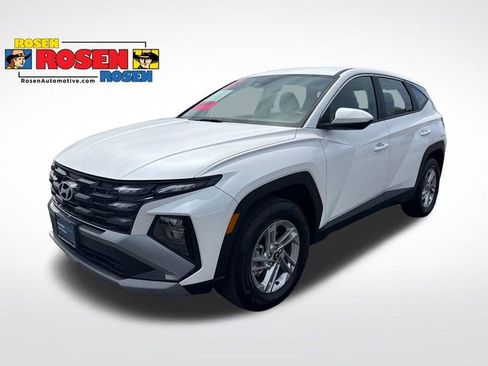 Certified 2025 Hyundai Tucson SE AWD/4WD image 1