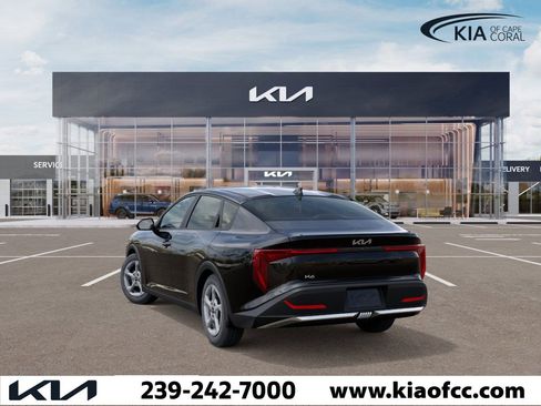 New 2025 Kia K4 LXS image 4