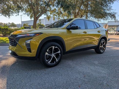 Used 2024 Chevrolet Trax RS w/ Driver Confidence Package image 4