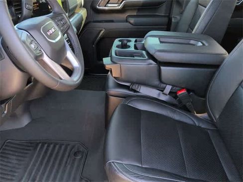 Used 2024 GMC Sierra 1500 Elevation image 17