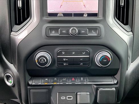 Used 2024 Chevrolet Silverado 1500 Custom image 17