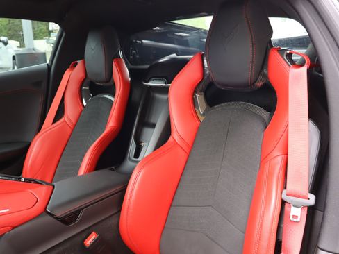 Used 2025 Chevrolet Corvette E-Ray w/ Stealth Interior Trim Package AWD/4WD image 17