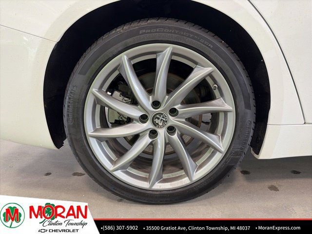 Used 2024 Alfa Romeo Giulia Ti RWD image 10