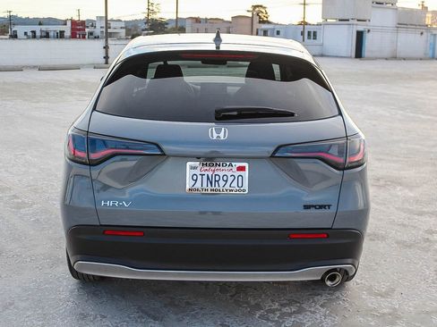 Used 2025 Honda HR-V Sport image 3