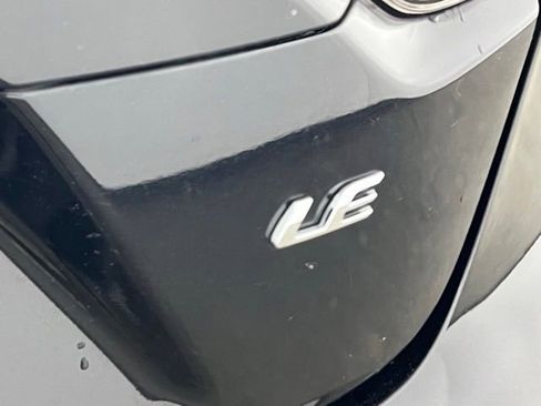 Used 2022 Toyota Corolla LE image 38