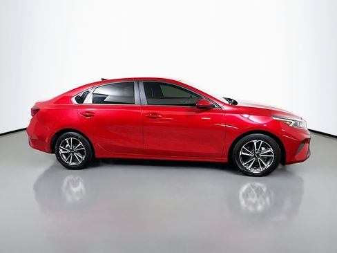 Used 2024 Kia Forte LXS image 3