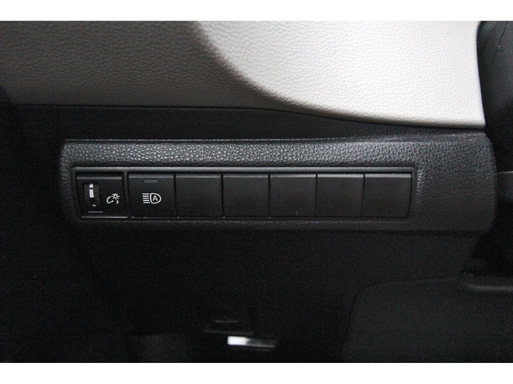 Used 2025 Toyota Corolla LE FWD image 22