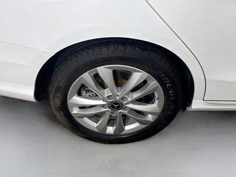 Used 2019 Mercedes-Benz C 300 4MATIC Sedan image 33