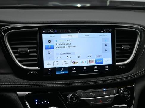 New 2026 Chrysler Pacifica Select w/ S Appearance Package FWD image 12