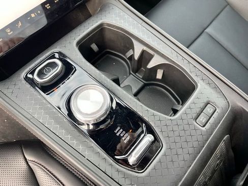 Used 2024 Jeep Wagoneer Launch Edition image 18