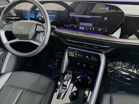 Used 2025 Audi Q5 Premium w/ Convenience Package AWD/4WD image 6
