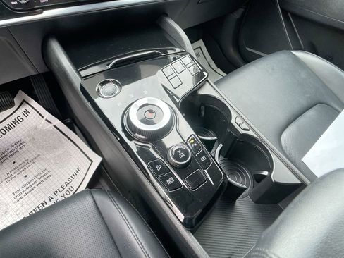 Used 2023 Kia Sportage EX image 21