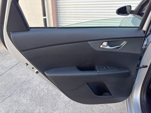 Used 2021 Kia Forte LXS FWD image 33