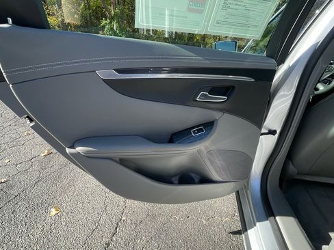 Used 2018 Chevrolet Impala LS image 20