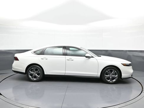Used 2023 Honda Accord EX image 5